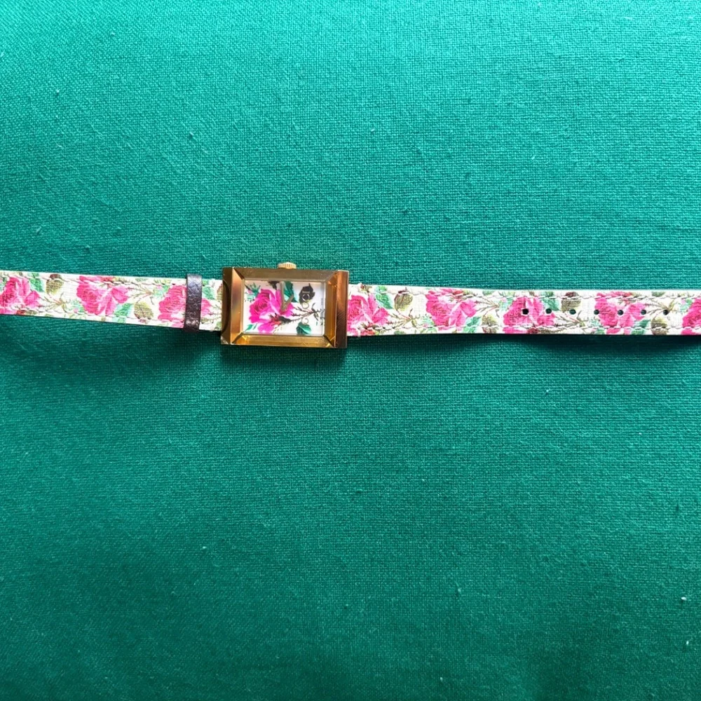 Gucci women’s watch - Picture 12 of 12